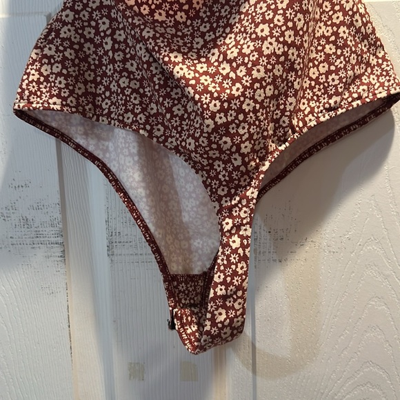 Free People Talk Back Halter Bodysuit Brown Floral M - Picture 8 of 9